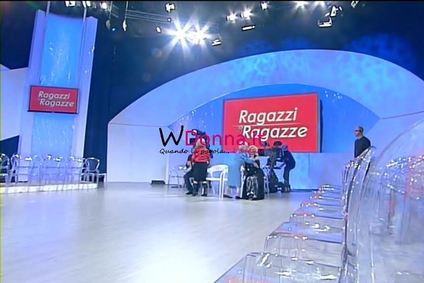 uomini-e-donne-ragazzi-e-ragazze-
