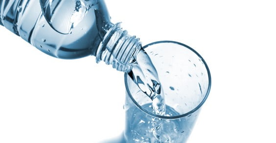 acqua in bottiglia