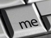 Egosurfing: cos’è, come cercare se stessi online e proteggere la reputazione Egosurfing e ricerca del proprio nome su Google