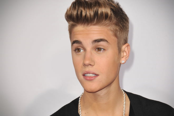 Justin Bieber ubriaco , arrestato e rilasciato