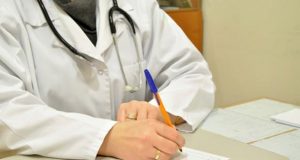 Prevenzione ginecologica fin dall’adolescenza: quando fare la prima visita dal ginecologo