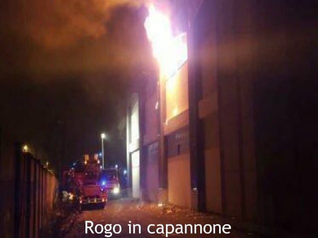 fiamme capannone migranti