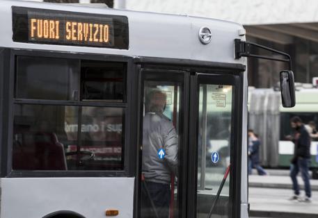 Sciopero sindacati base, stop da trasporti a P.a