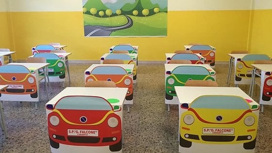 pirandello-banchi-scuola-taranto-macchine