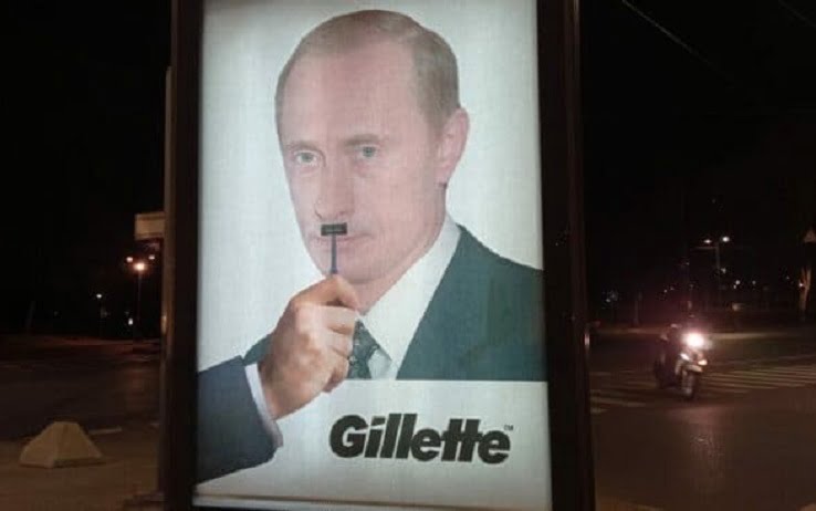 Putin come HItler in una finta pubblicità