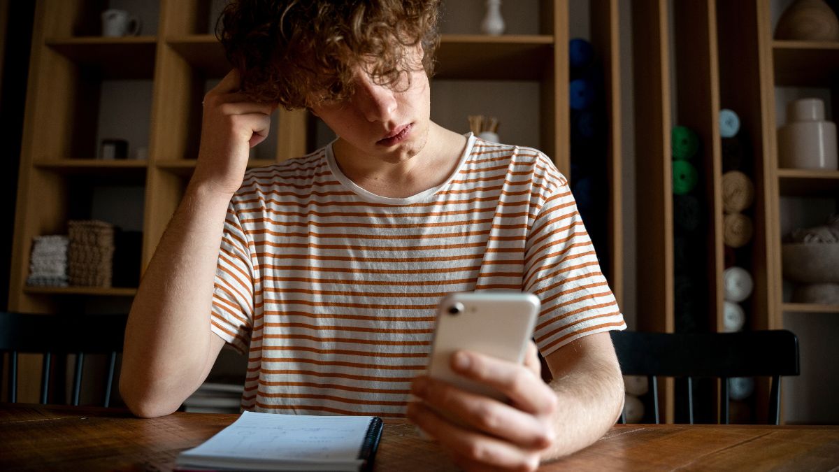 I-pericoli-dello-scrolling-infinito