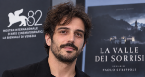 Paolo Strippoli: biografia, età, film, carriera e vita privata del regista